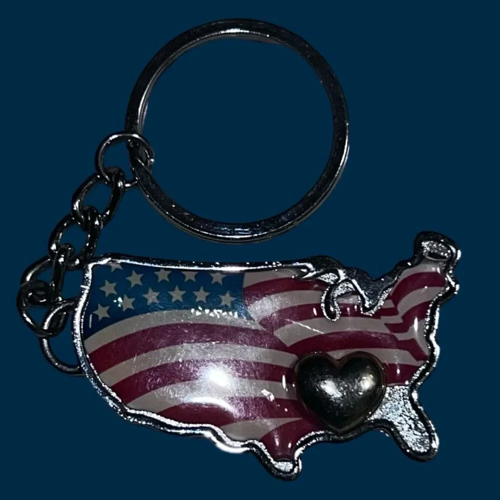 2006 Avon Heart Of America Keychain Keyring United States Flag Patriotic 2” B15